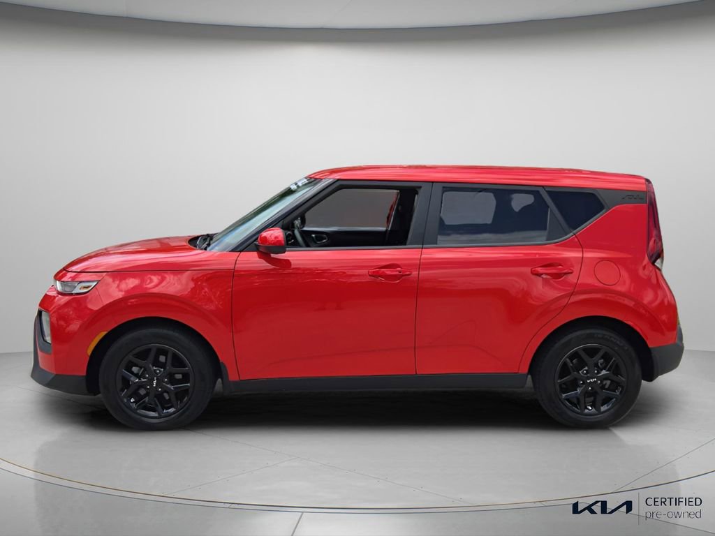 Certified 2022 Kia Soul S image 3