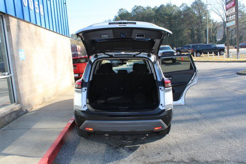 Used 2022 Nissan Rogue SV AWD/4WD image 17