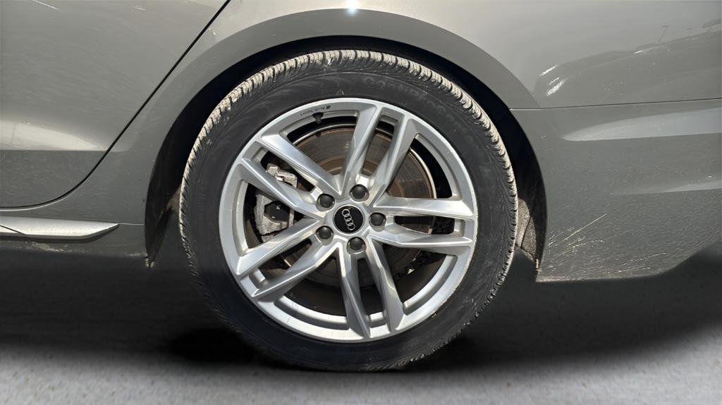 Used 2023 Audi A4 2.0T Premium w/ Convenience Package image 25