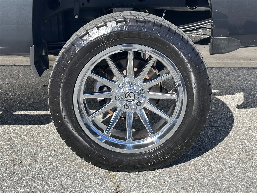 Used 2018 Chevrolet Silverado 1500 LT w/ All Star Edition image 11