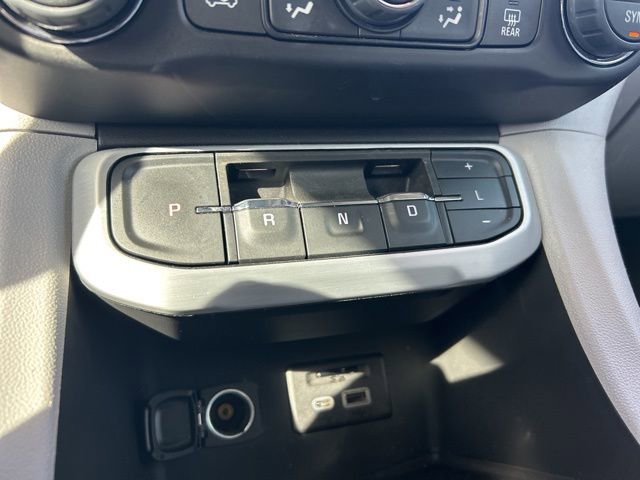 Used 2023 GMC Acadia SLT image 29