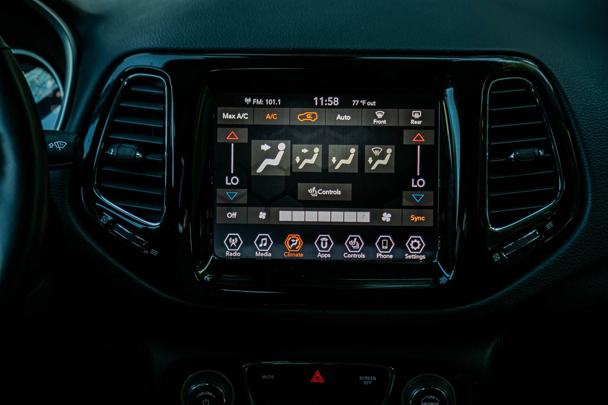 Used 2019 Jeep Compass Limited image 23