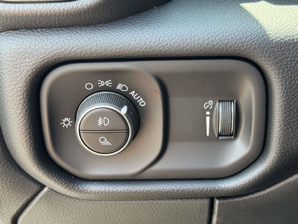 New 2026 RAM 2500 Big Horn AWD/4WD image 27