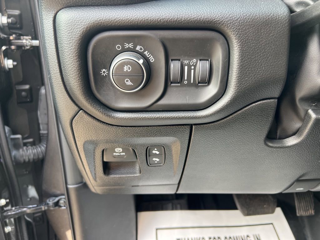 Used 2025 RAM 1500 Lone Star image 33