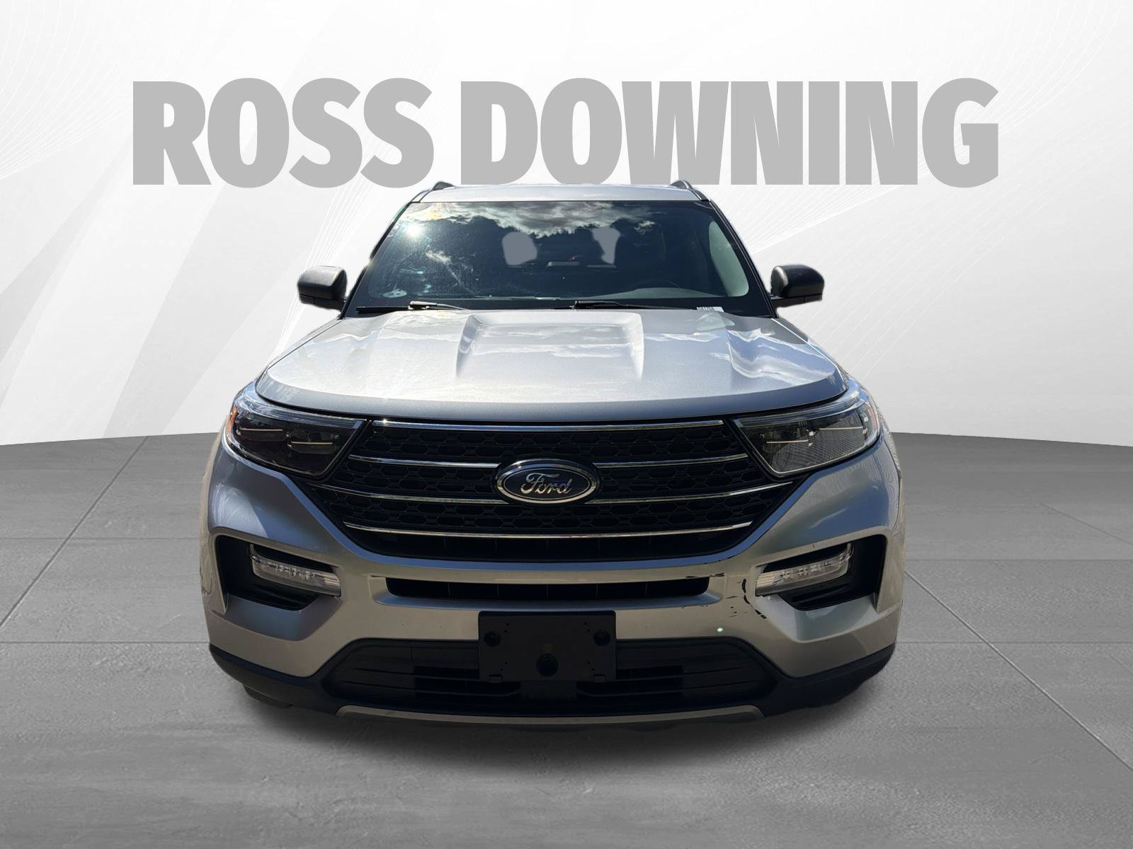 Used 2020 Ford Explorer XLT w/ Equipment Group 202A RWD image 2