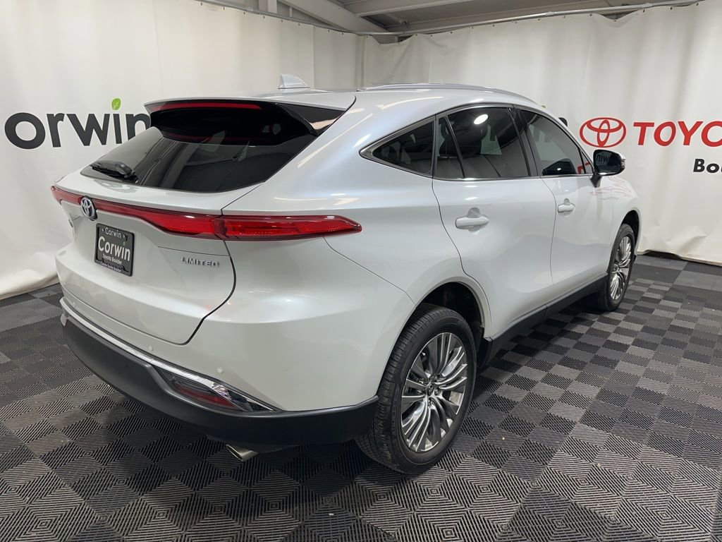 Used 2024 Toyota Venza Limited image 8