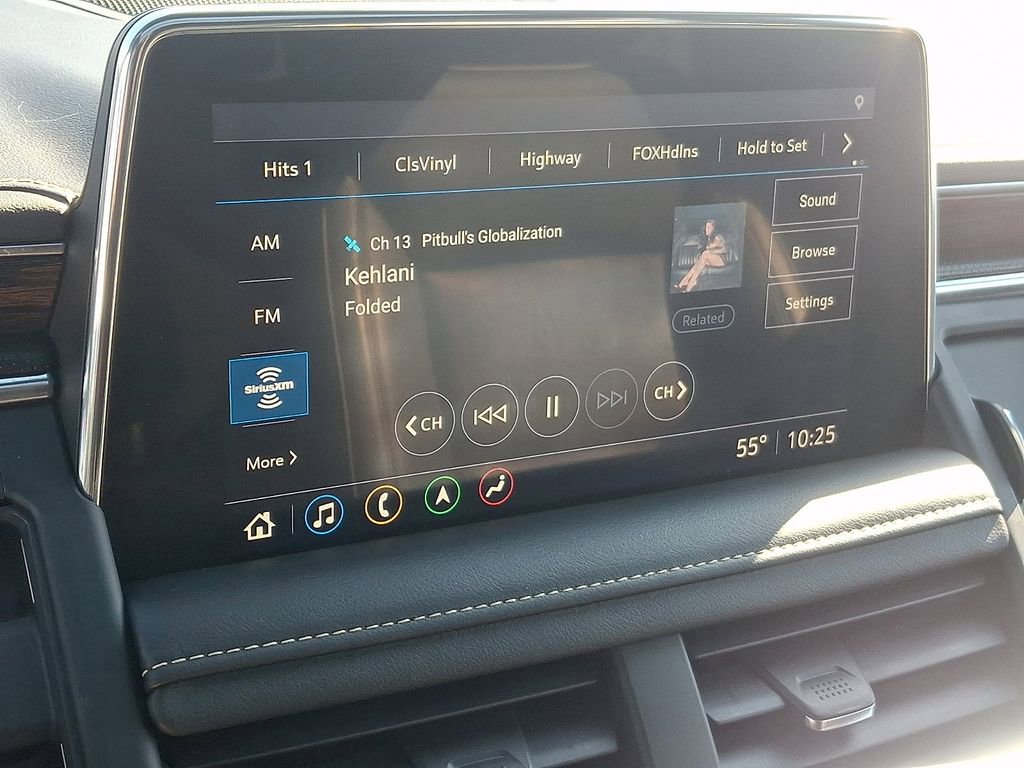 Used 2021 Chevrolet Tahoe Premier w/ Premium Package image 21