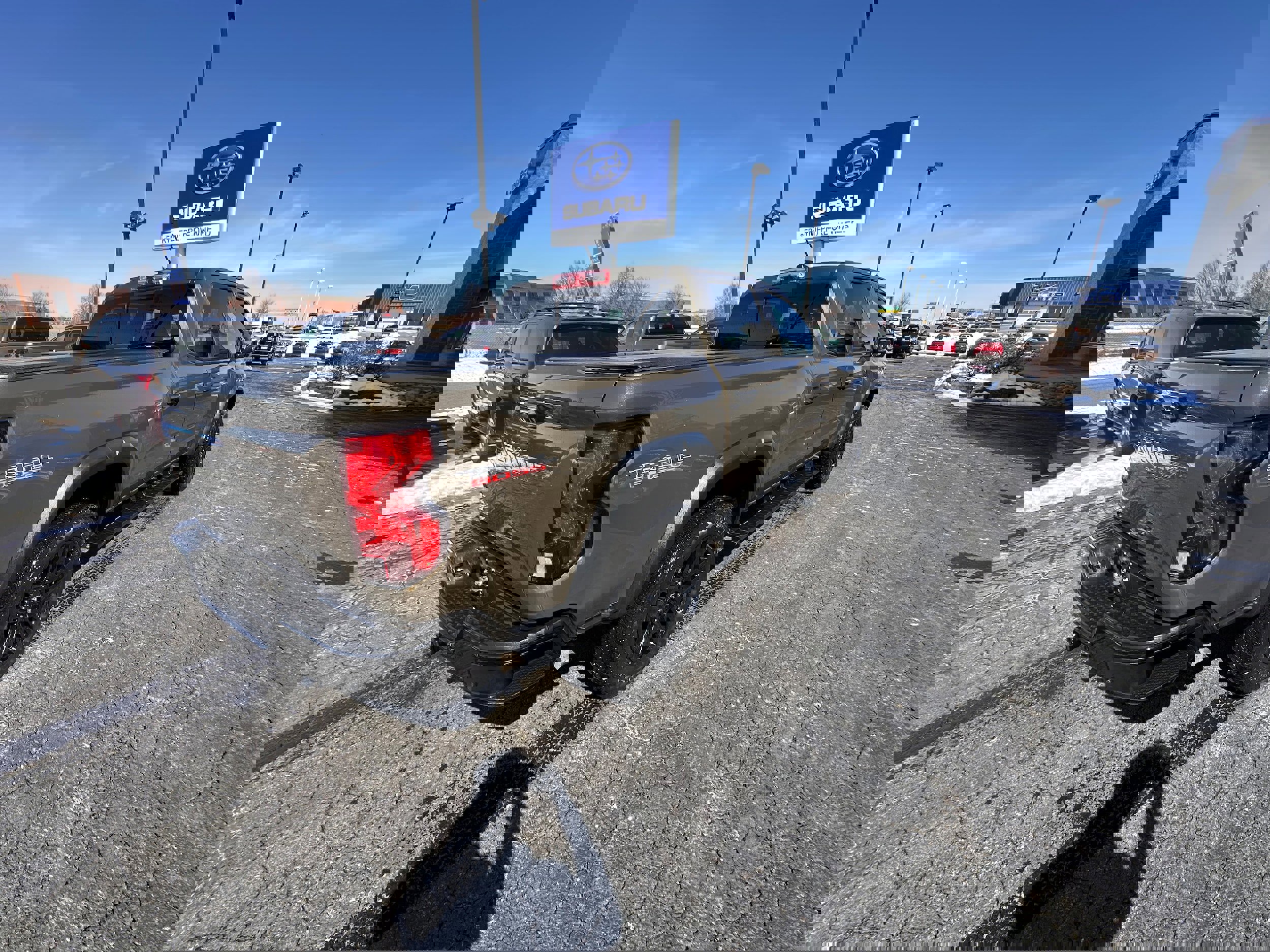 Used 2024 Chevrolet Colorado Trail Boss w/ Technology Package image 3