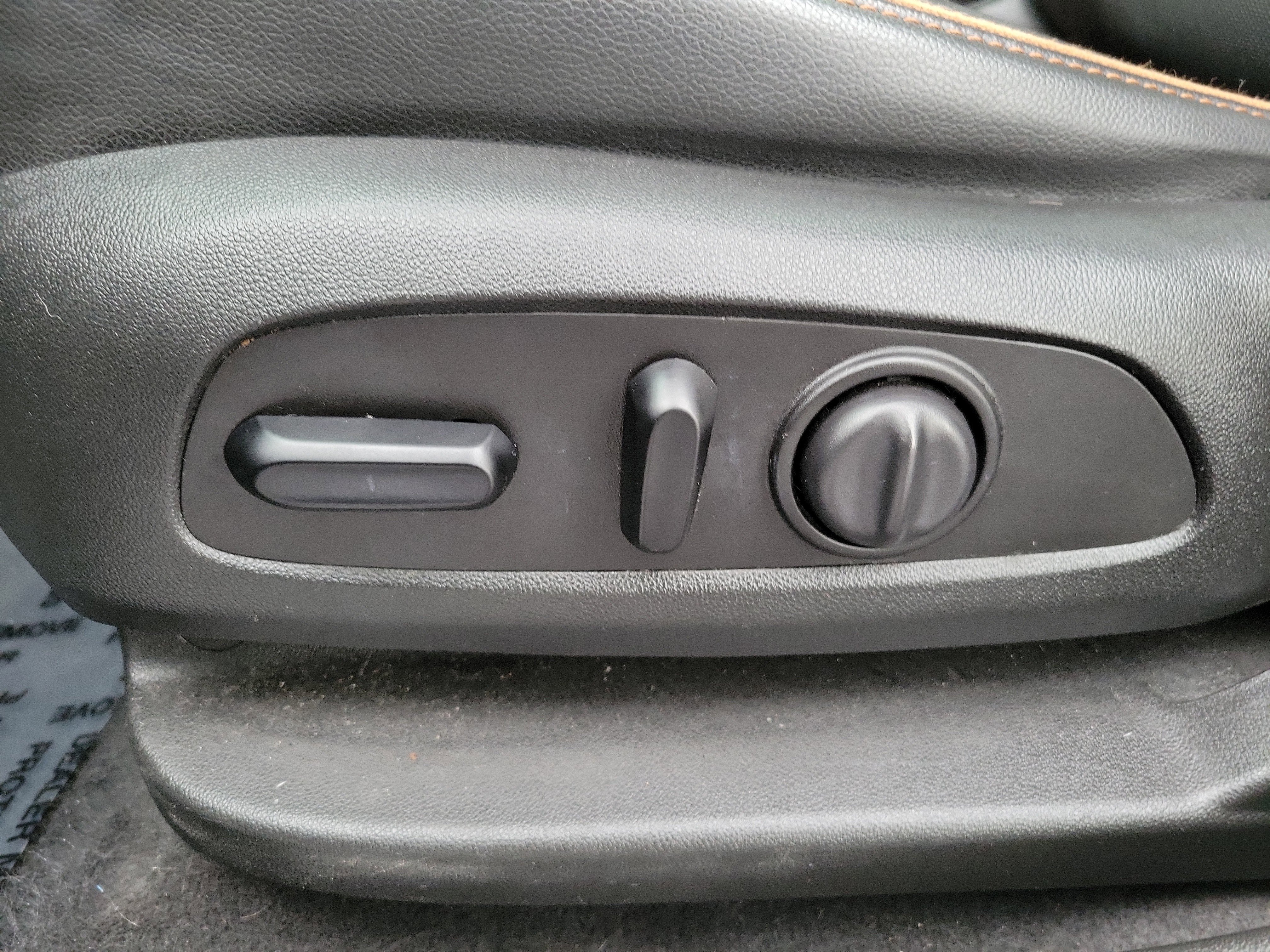 Used 2020 GMC Acadia AT4 w/ Driver Alert Package II image 26