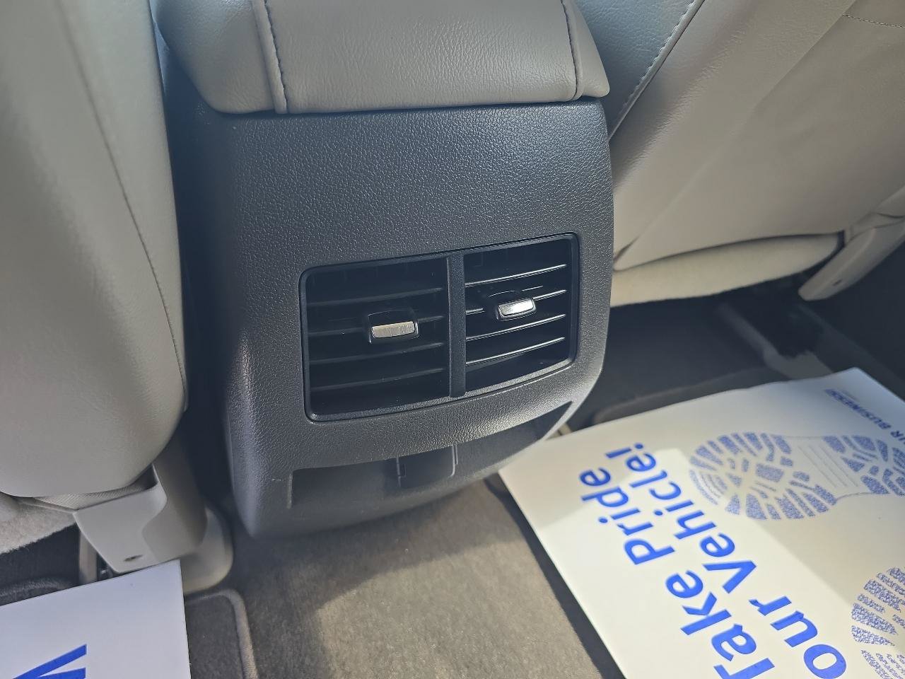 Used 2013 Ford Edge Limited FWD image 16