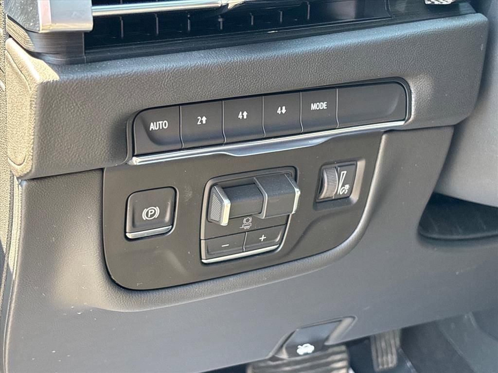 Used 2026 Cadillac Escalade Sport AWD/4WD image 28