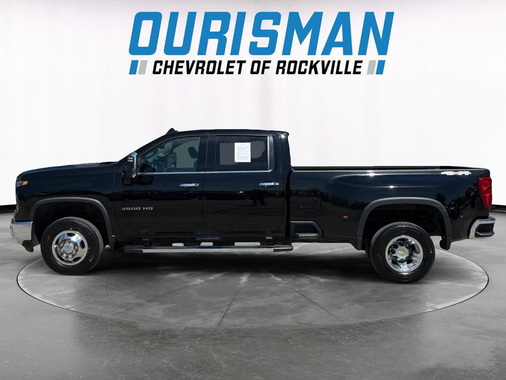 Used 2024 Chevrolet Silverado 3500 LTZ w/ LTZ Convenience Package AWD/4WD image 3