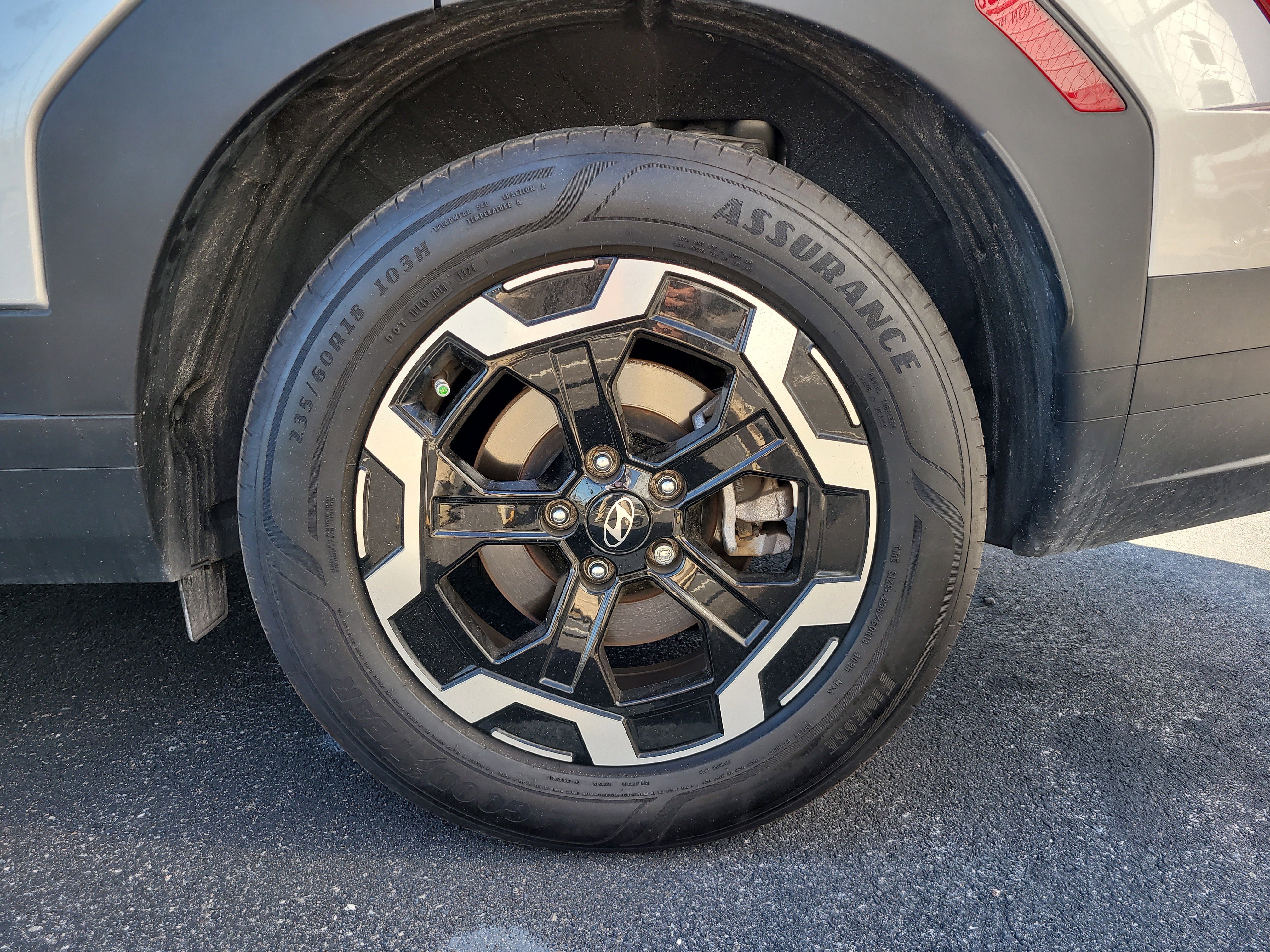 Used 2024 Hyundai Santa Fe SE image 8