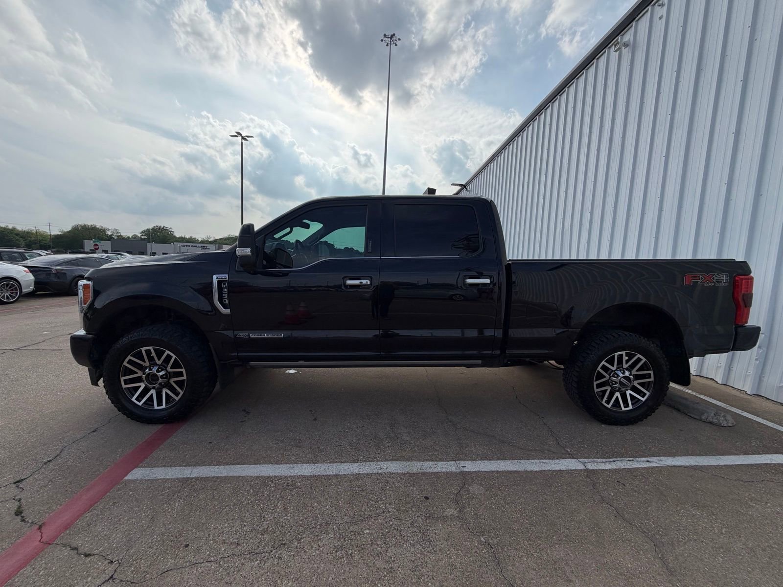 Used 2019 Ford F250 Limited w/ FX4 Off-Road Package AWD/4WD image 3
