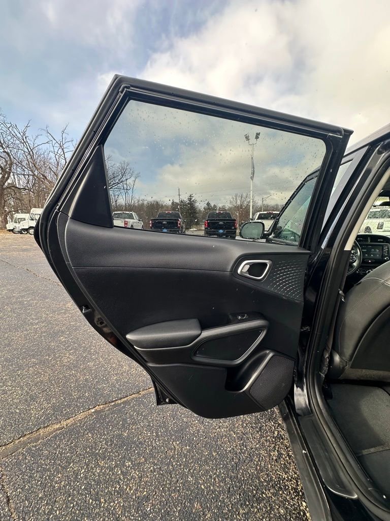 Used 2021 Kia Soul EX FWD image 13