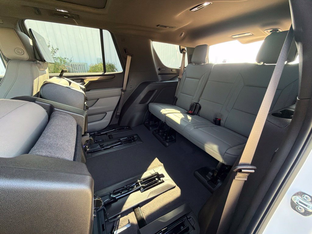 New 2027 GMC Yukon Elevation w/ Elevation Premium Package AWD/4WD image 15