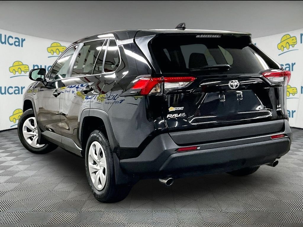 Certified 2023 Toyota RAV4 LE AWD/4WD image 4
