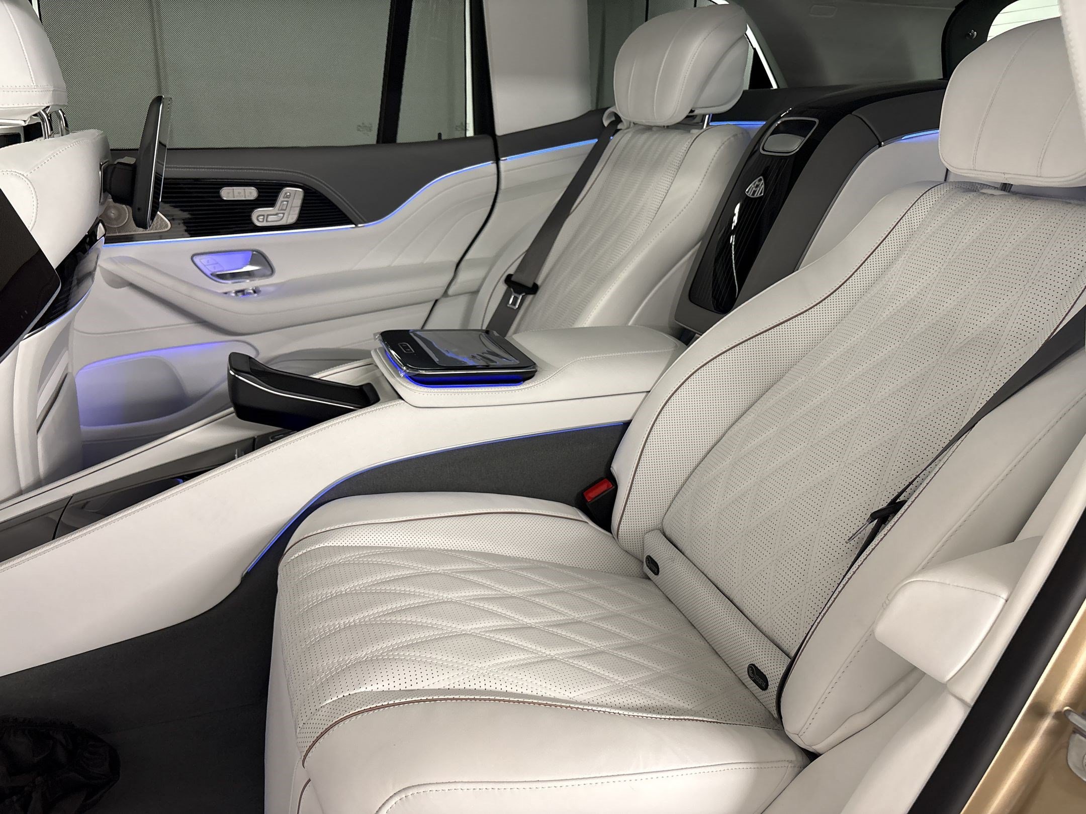 New 2026 Mercedes-Benz Maybach GLS 600 4MATIC image 27