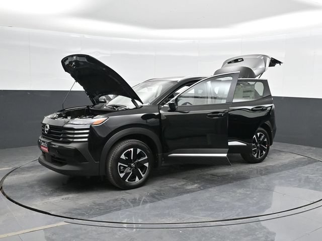 Used 2025 Nissan Kicks SV w/ SV Premium Package AWD/4WD image 39