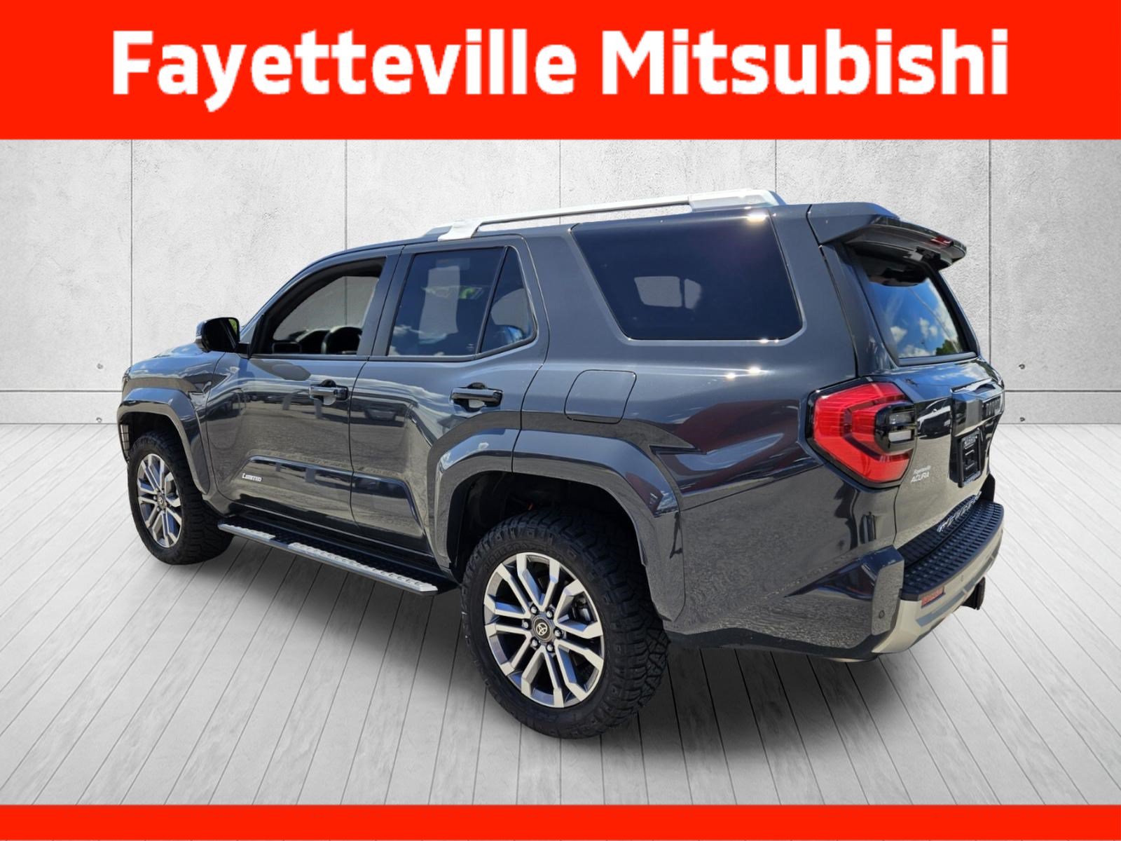 Used 2025 Toyota 4Runner Limited AWD/4WD image 5