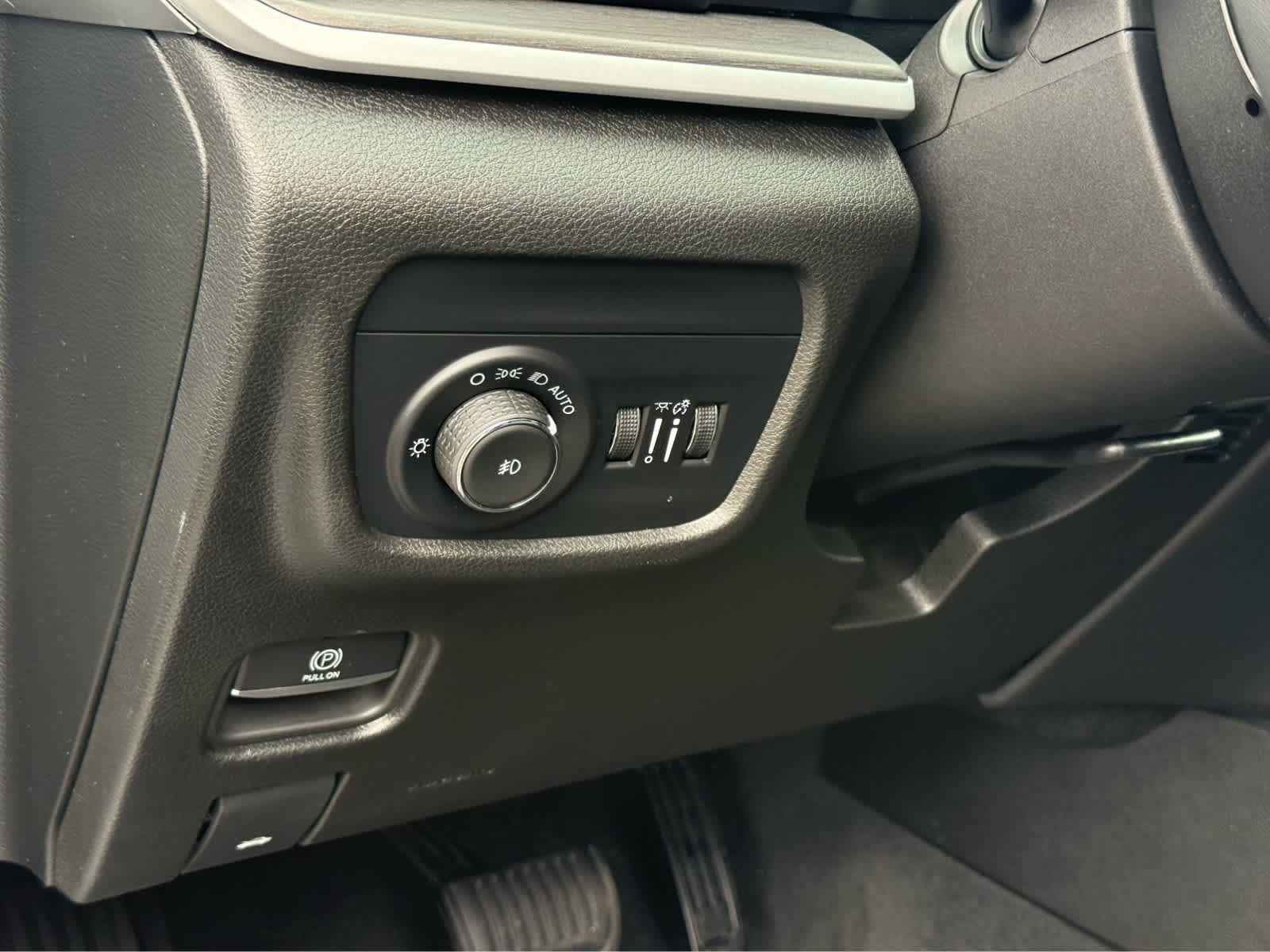 Used 2024 Jeep Grand Cherokee L Limited image 15