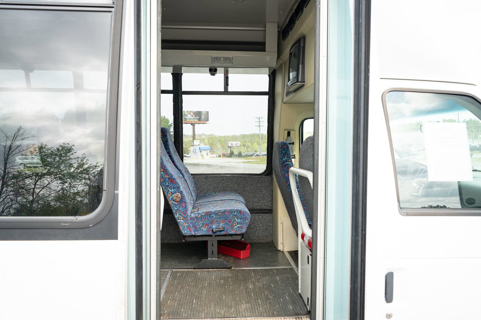 Used 2003 Ford E-450 and Econoline 450 RWD image 22