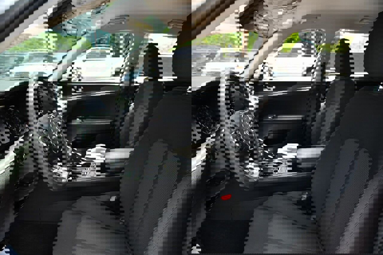 Used 2023 Kia K5 LXS image 7