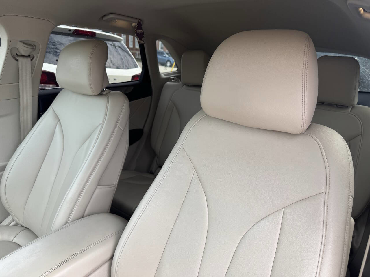 Used 2017 Lincoln MKC Premiere AWD/4WD image 12