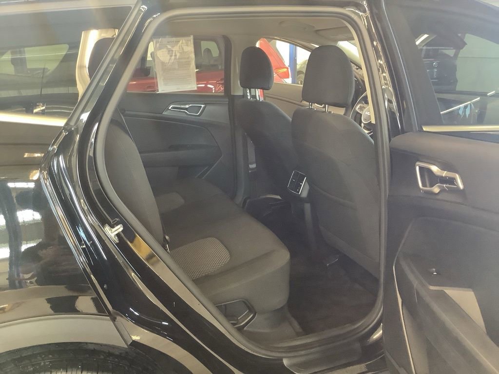 Certified 2023 Kia Sportage LX image 17
