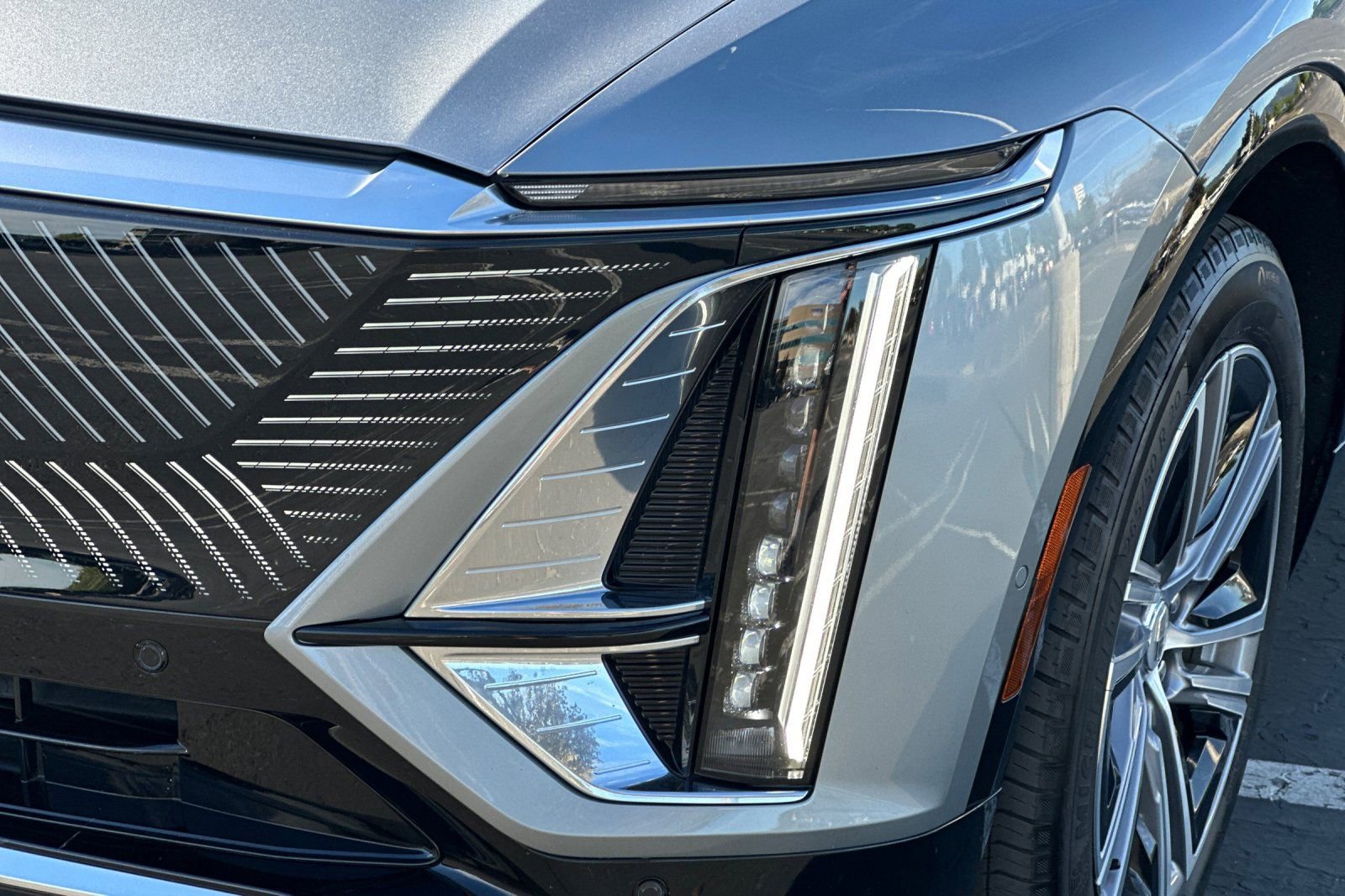 Certified 2024 Cadillac Lyriq Luxury image 53