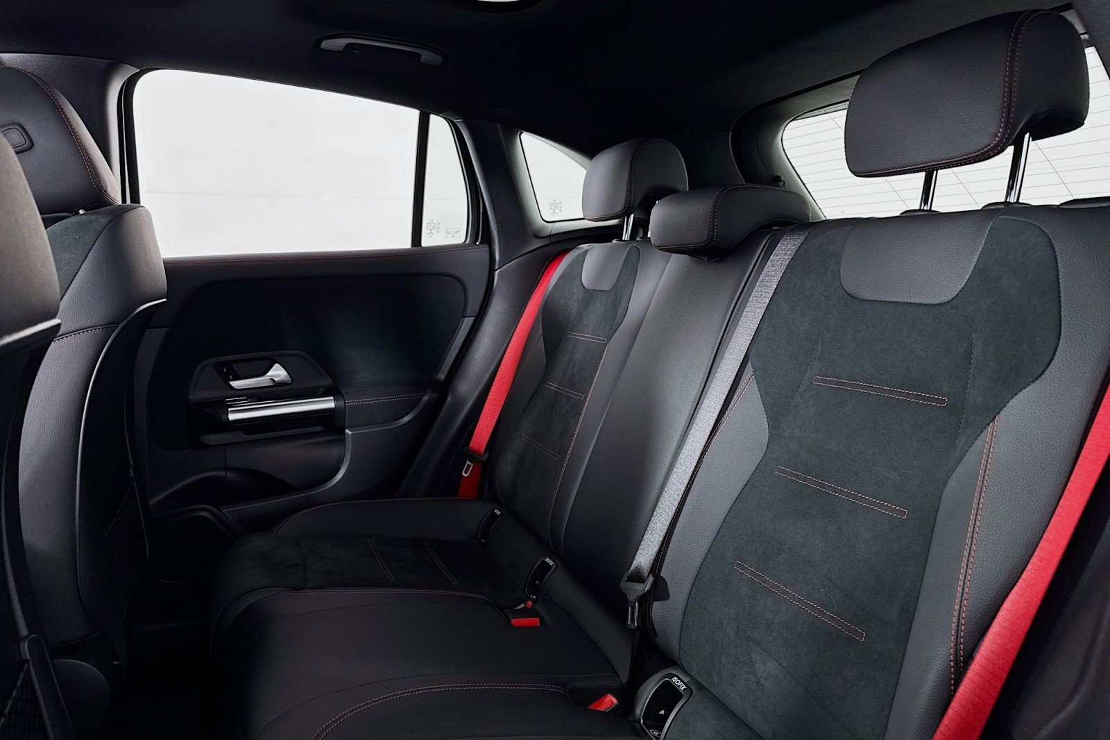 Certified 2023 Mercedes-Benz GLA 35 AMG 4MATIC image 9