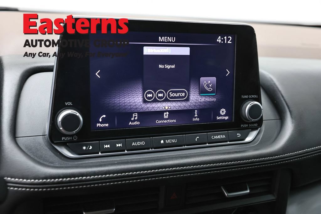 Used 2023 Nissan Rogue S AWD/4WD image 19