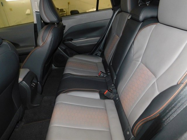 Used 2025 Subaru Crosstrek 2.5i Limited w/ Popular Package #3A image 12