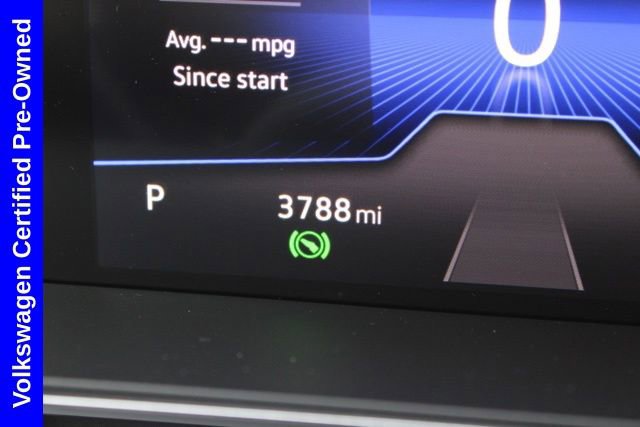 Used 2025 Volkswagen Jetta SE FWD image 33