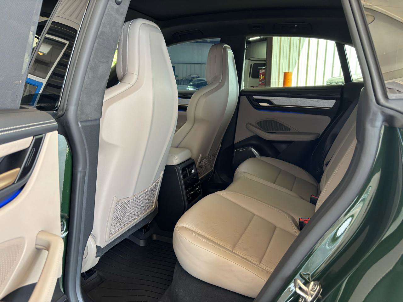 Used 2024 Porsche Macan Turbo Electric image 33