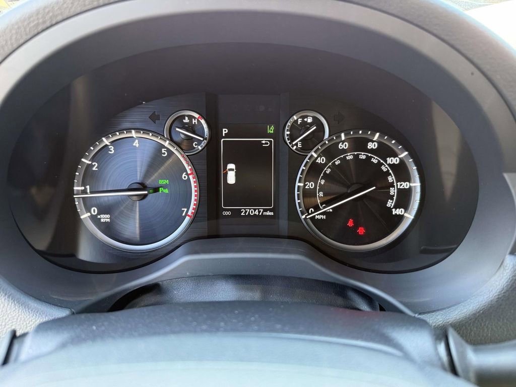 Used 2023 Lexus GX 460 Premium w/ Premium Package image 28