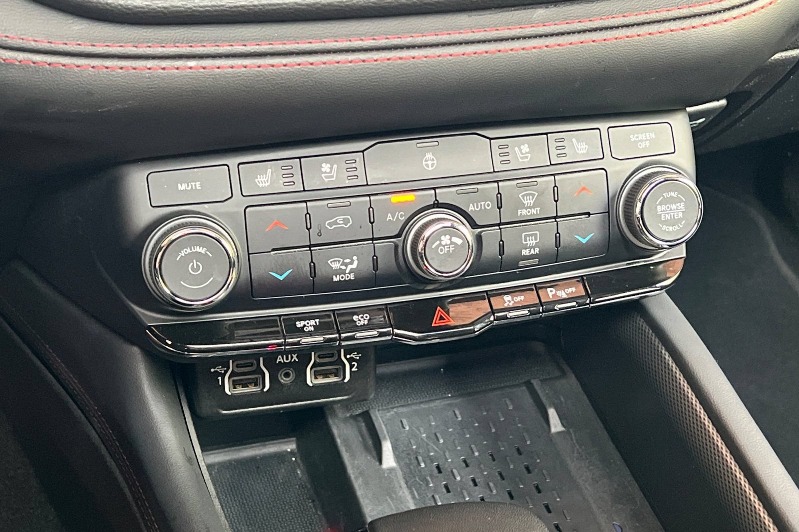 Used 2025 Dodge Durango R/T AWD/4WD image 24
