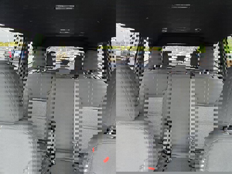 Used 2025 GMC Acadia Elevation image 22