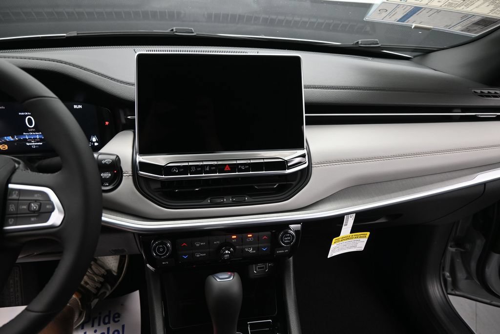 New 2026 Jeep Compass Limited w/ Sun, Sound & Navigation Group AWD/4WD image 21