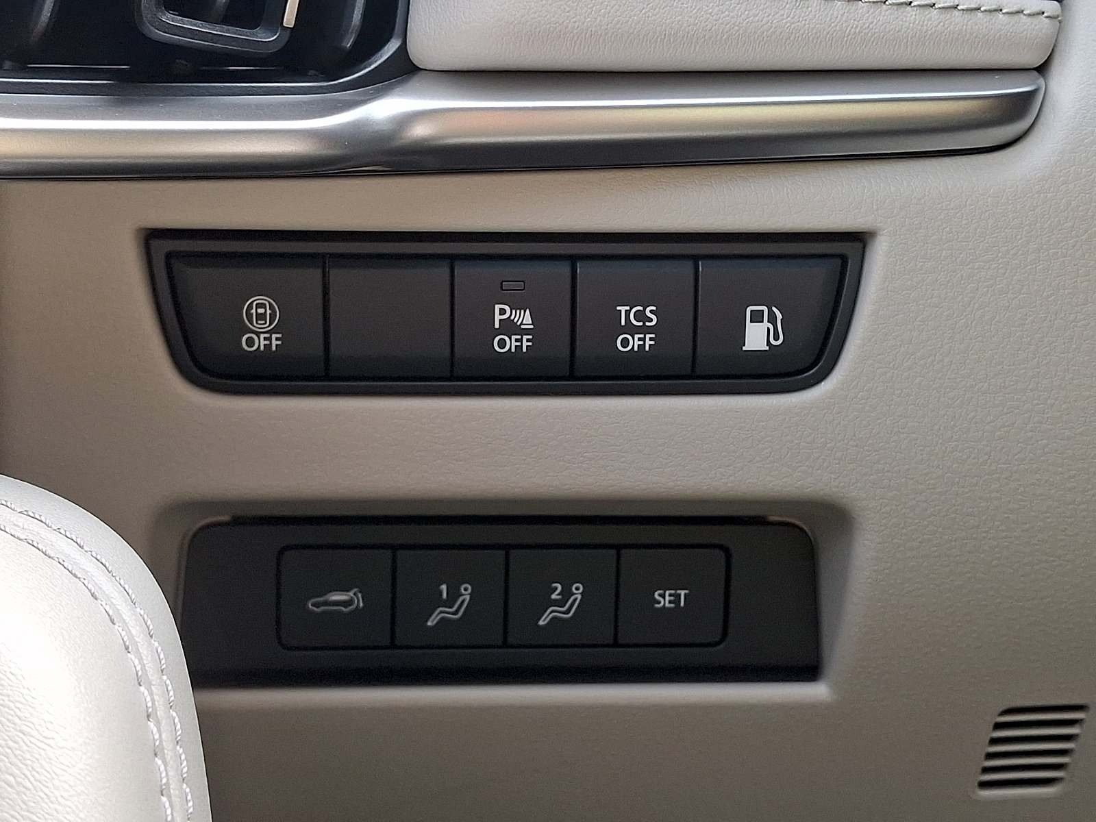 Certified 2025 MAZDA CX-90 Plug-In Hybrid w/ Premium Plus AWD/4WD image 29