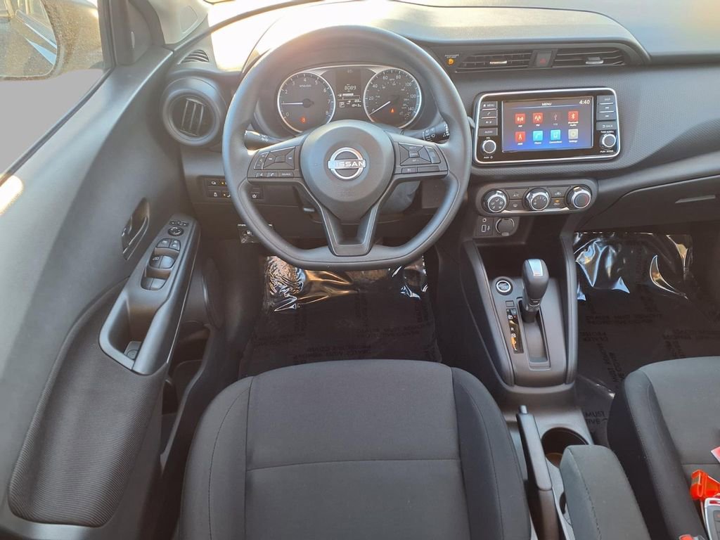 Certified 2025 Nissan Kicks Play S image 4