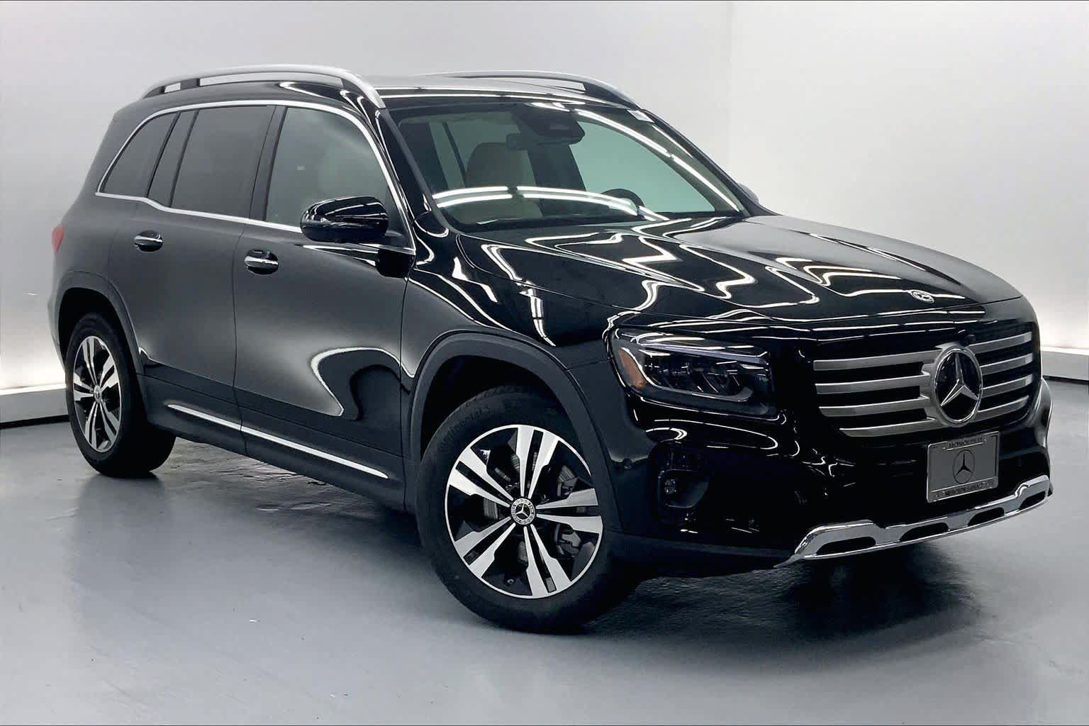 Used 2026 Mercedes-Benz GLB 250 image 4