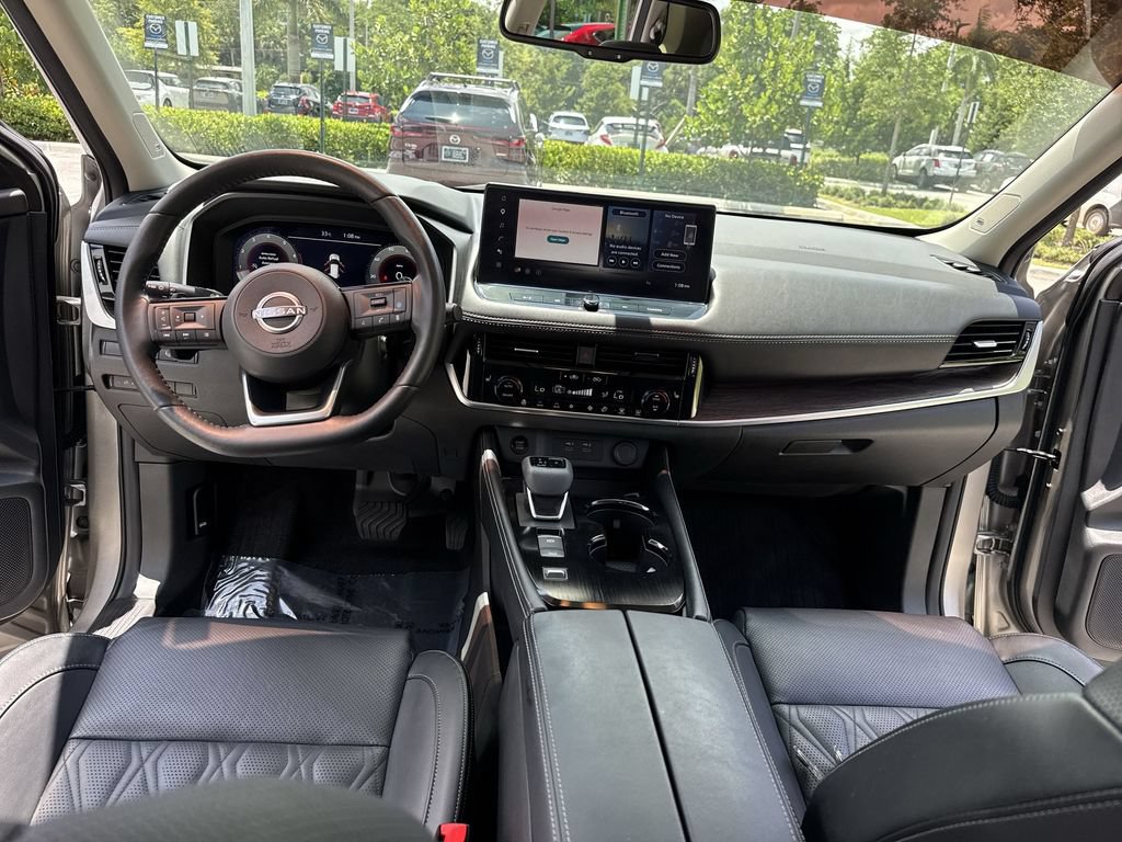 Used 2024 Nissan Rogue Platinum w/ Platinum Premium Package FWD image 36