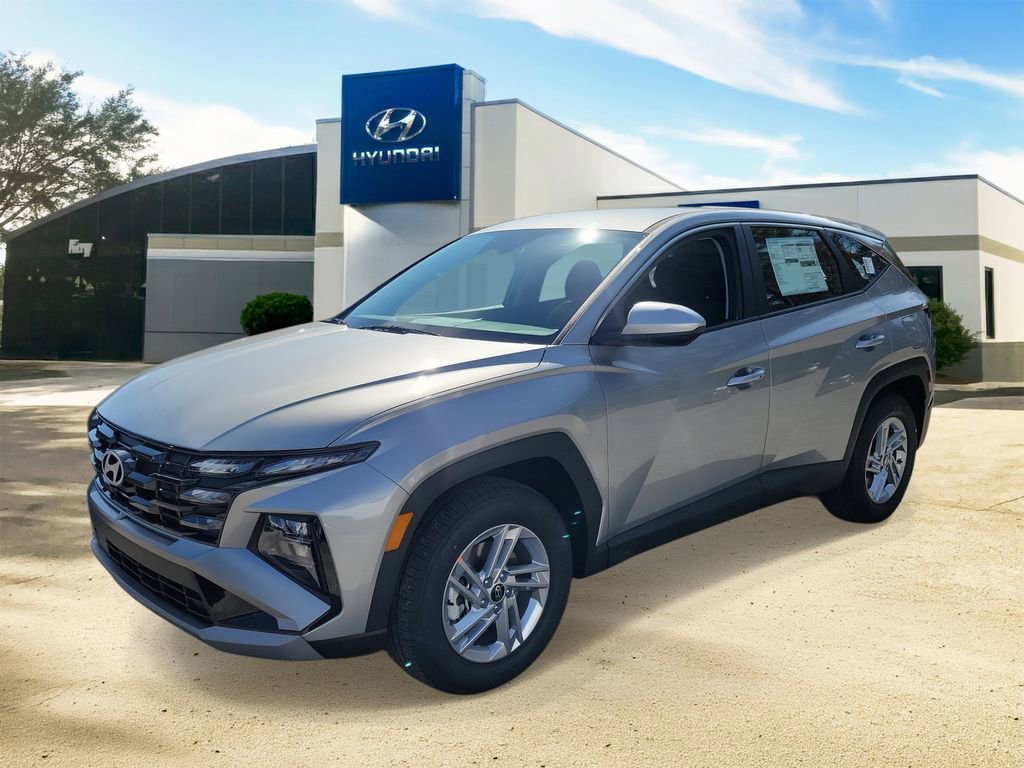 Used 2026 Hyundai Tucson SE FWD image 2