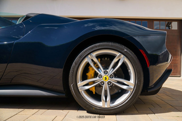 Used 2025 Ferrari 296 GTS RWD image 5