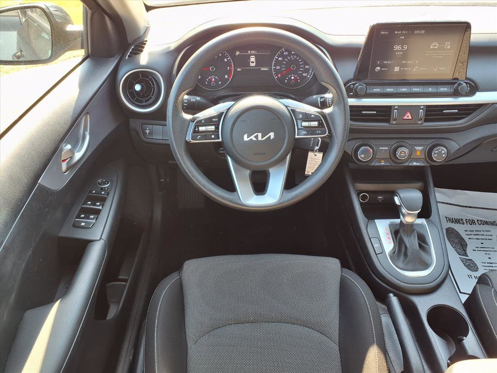 Used 2024 Kia Forte LXS image 8
