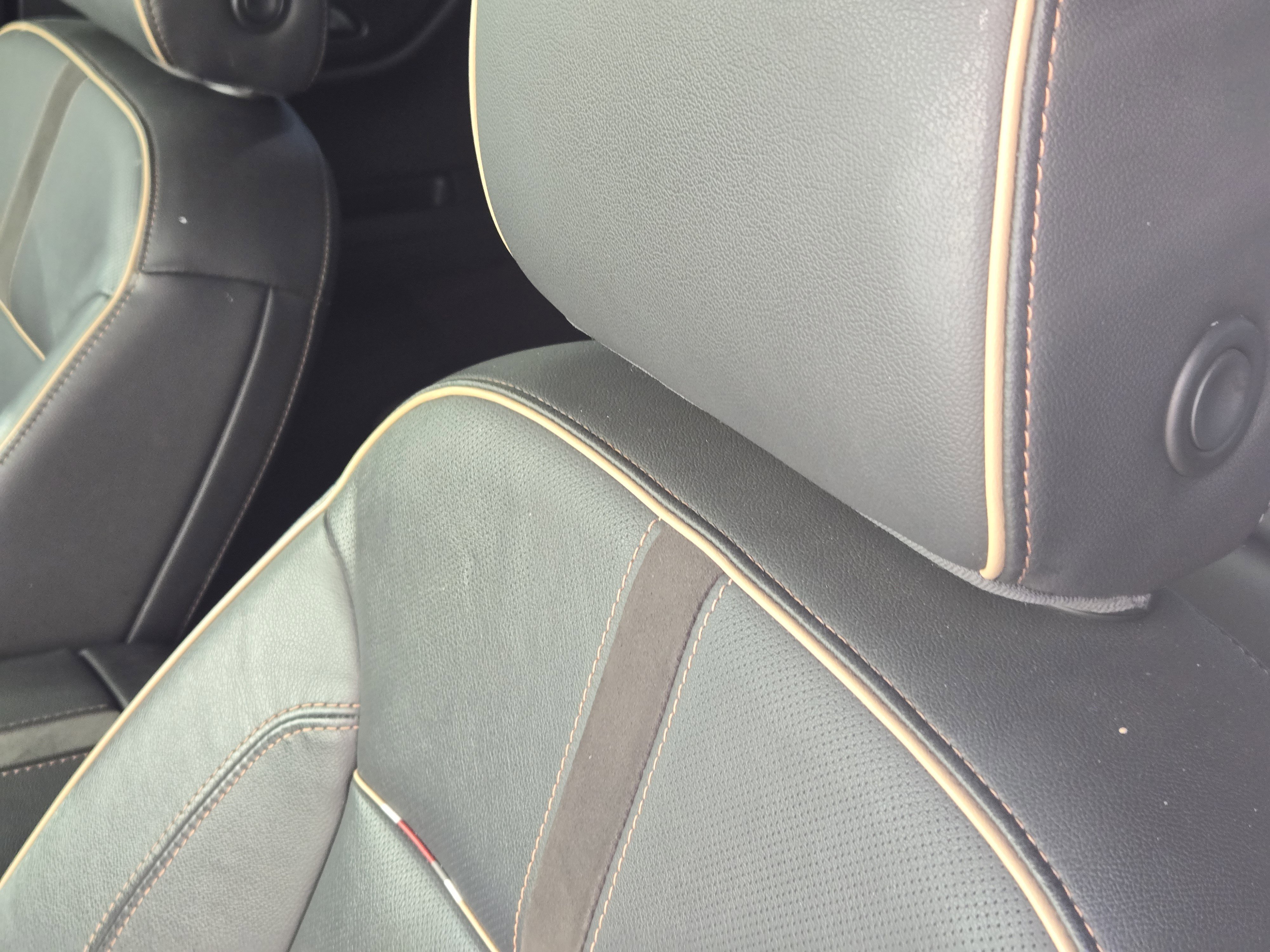 Used 2020 Chevrolet Blazer Premier w/ Driver Confidence II Package image 18