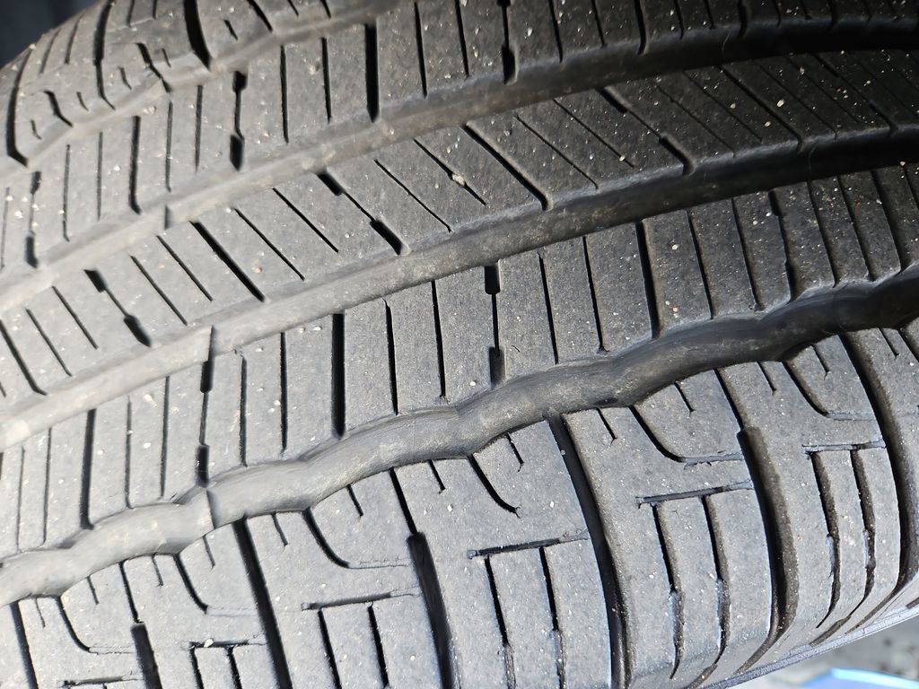 Used 2020 Toyota Camry XLE image 36