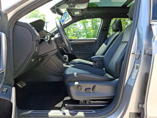 Used 2022 Volkswagen Tiguan SE R-Line AWD/4WD image 15