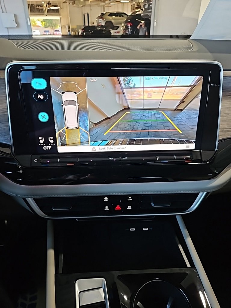 New 2026 Volkswagen Atlas SEL Premium R-Line image 33